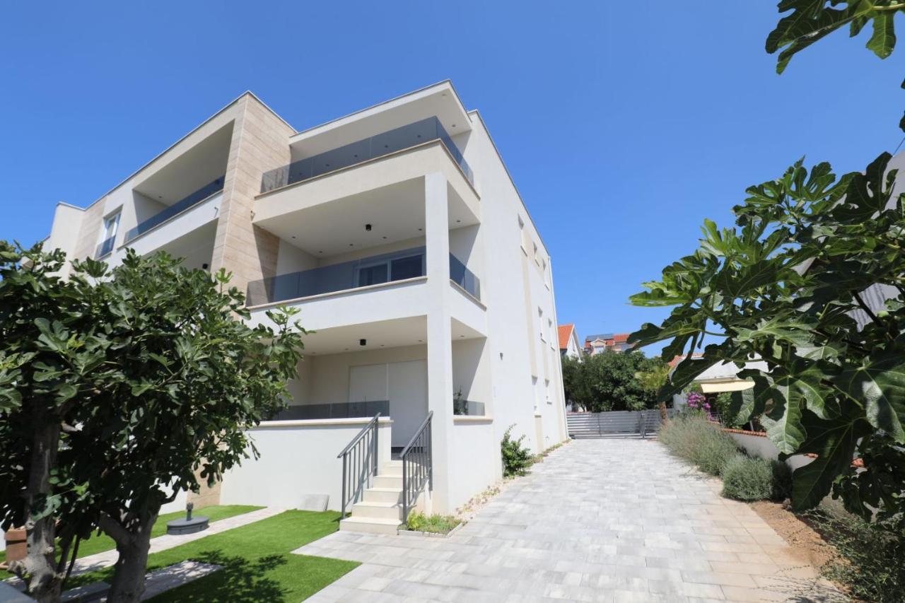 Smil'E Apartments Vodice Ngoại thất bức ảnh