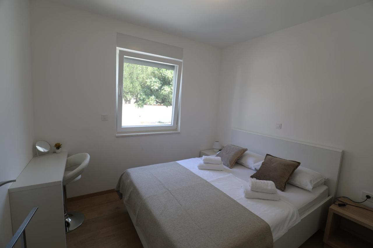 Smil'E Apartments Vodice Ngoại thất bức ảnh